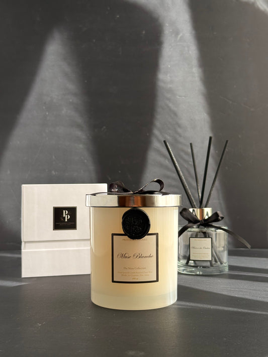 La Neige | Luxury White Frosted Jar Candle by Prestigious Posies